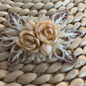 Vintage shell Art DecoBrooch in Cream and Tan 3”